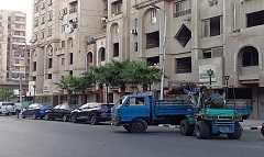 رفع مخلفات القمامة بنطاق الحى 