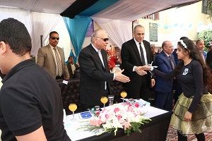 محافظ القاهرة يشارك  آدم  بالمنيل ومصر القديمة1.jpg