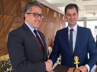 مصر واليونان يصدران بياناً مشتركاً حول السياح الوافدين إلى البلدين