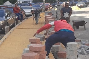 اعمال تطوير ورفع كفاءة الارصفة  بالجزيرة الوسطى