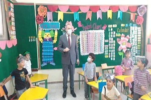 مدير مديرية التربية والتعليم يتابع تطبيق الإجراءات الاحترازية بحلوان