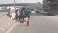 الحي يستعد لاستقبال موسم الشتاء بتطهير بالوعات الأمطار