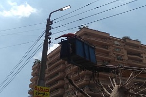 تغيير كشافات الانارة من صوديوم الى ليد بشارع غرناطة