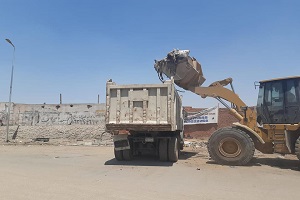 أعمال رفع المخلفات من الحرفيين