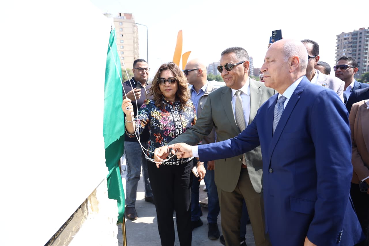 وزيرة التنمية المحلية والبيئة ومحافظا القليوبية والقاهرة يفتتحون مشروع تطوير كوبري الأميرية