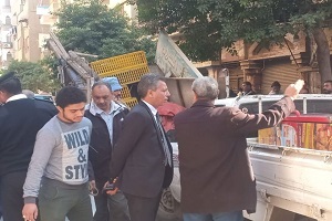 حملة لإزالة الاشغالات ومراجعة التراخيص بمربع الوزارات بالسيدة زينب