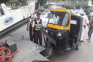 رئيس حي المعادي: دوريات ثابتة ومتحركة لمنع الاشغالات وضبط التكاتك