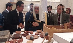 المتحف القومي للحضارة المصرية يستقبل رئيس رابطة الجامعات الإسلامية والوفد المرافق له