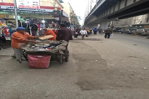 حملة مسائية للنظافة ورفع الإشغالات بالحي