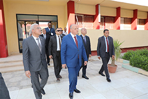 Cairo Gov. inspects Thanaweya Amma core subjects exams