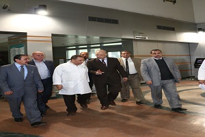 محافظ القاهرةوحدات سكنية بديلة لسكان العقار المنهار بمنشأة ناصر2.jpg