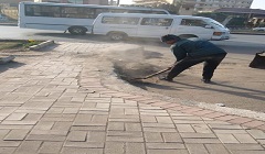 نظافة وتجريد ورفع مخلفات البناء من شوارع الحي 