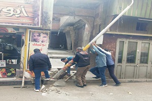 إحلال وتجديد عامود إنارة بالدرب الأحمر