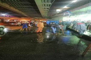 شفط وسحب مياه الأمطار بنطاق الحي