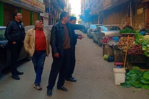 حملة مكبرة لغلق وتشميع محلات بدون ترخيص بالحي