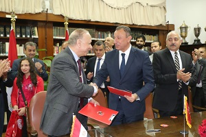 زيارة محافظ القاهرة للنادي الاهلي6.jpg