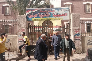 زيارة رئيس الحي لبعض المدارس بالحي