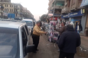 متابعة رفع وإزالة جميع المخالفات بالحي 