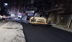 متابعة أعمال تطوير ورفع كفاءة شوارع الحي   