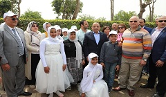 Cairo_governor_orphan_day.jpg