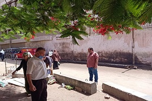 التأكد من توافر الأدوية والمستلزمات الطبية وأجهزة الأكسجين بالمستشفيات 