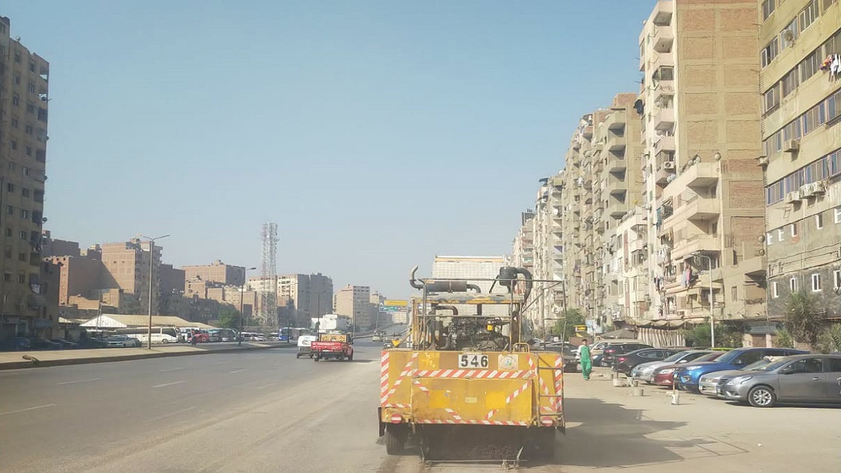 جهود مكثفة للارتقاء بمنظومة النظافة ورفع المخلفات بالحي