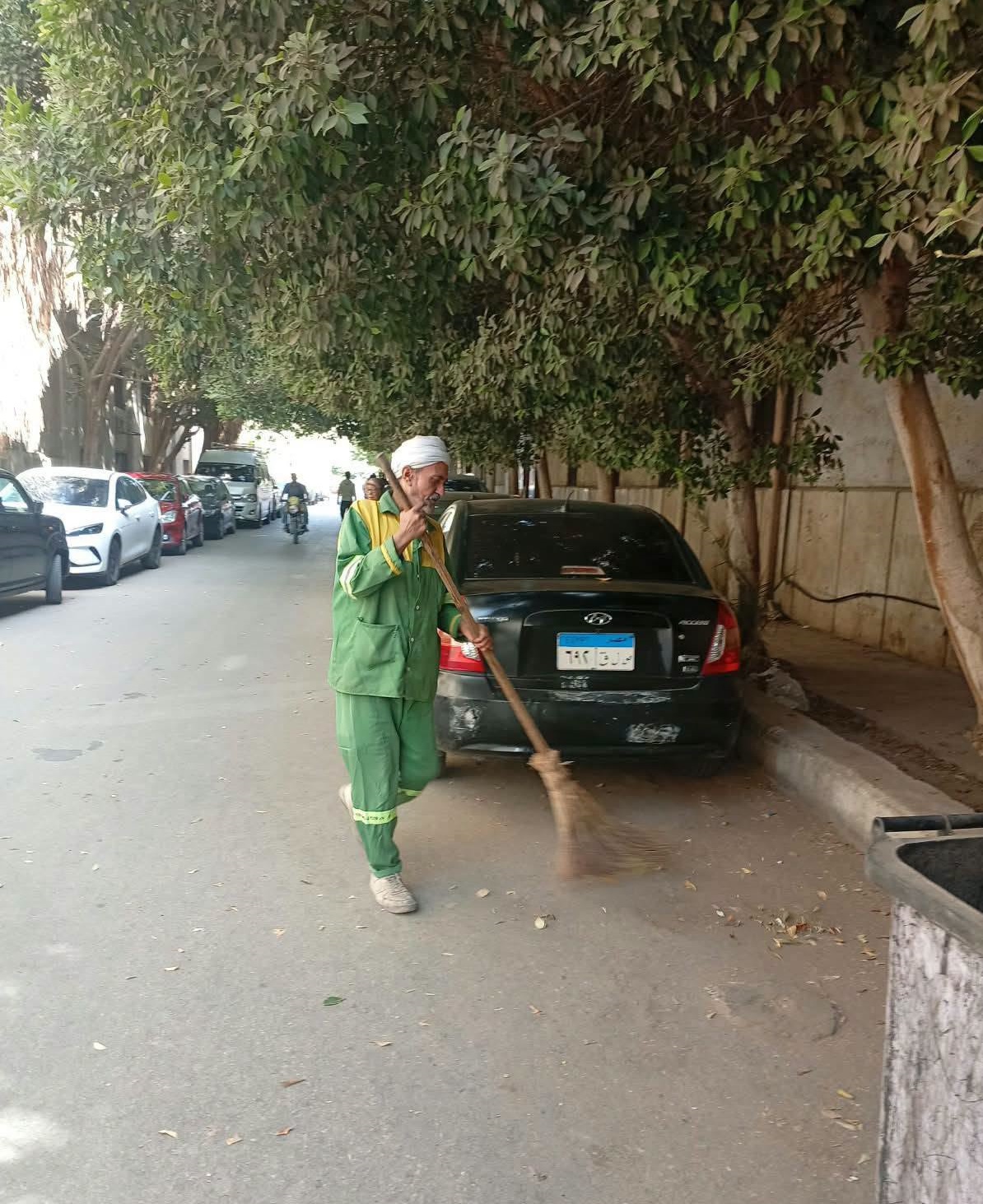 رفع كفاءة منظومة النظافة بشارع إسماعيل أباظة والفلكى