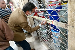 غلق وتشميع مخزن بويات وكيماويات بدون ترخيص