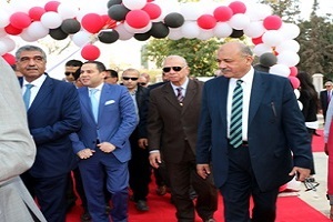 وزير قطاع الأعمال ومحافظ القاهرة يفتتحان المرحلة الأولي أعمال تطوير حديقة الميريلاند1.jpg