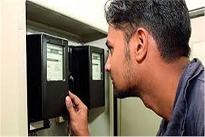 وزارة الكهرباء تخصيص لجان تفتيش مفاجئة لحصر العدادات المتوقفة.jpg