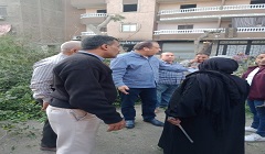 متابعة رفع الاشغالات وتقليم الأشجار بنطاق الحي