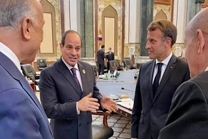 sisi_discuss_cooperatiom_with_macron.jpg