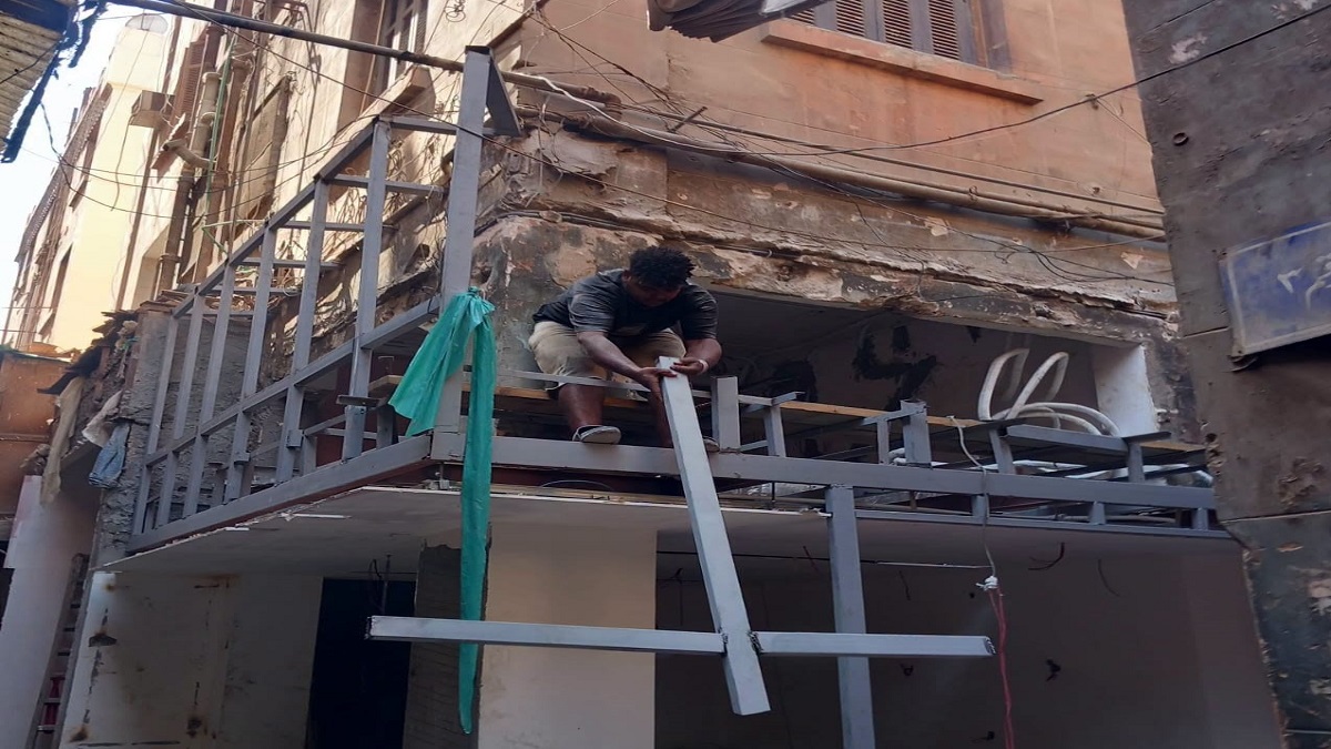 إزالة أعمال مخالفة في المهد بمنطقة الجمالية