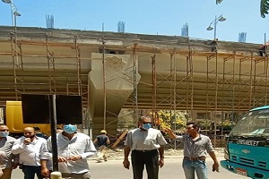 رفع الكشافات واعمدة الانارة من شارع مصطفى النحاس لعمل كوبري