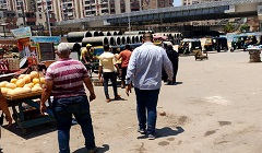 حملة لرفع الاشغالات والباعة الجائلين من امام مترو عين شمس