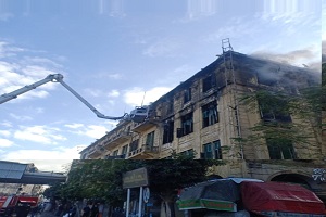 eelaam122.jpg