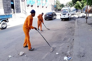 أعمال نظافة بالحي