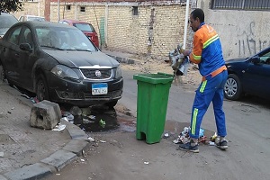 أعمال نظافة ببعض المناطق بالحي