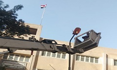 صيانة اعمدة الانارة الموجودة بشارع مدرسة المتفوقين