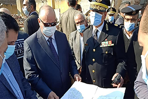 محافظ القاهرة يتفقد الأعمال الجارية لإزالة 348 عقار بمنطقة عزبة الصفيح العشوائية بحي روض الفرج