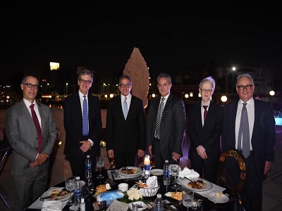 41 سفيراً من دول العالم يزورون قصر البارون امبان