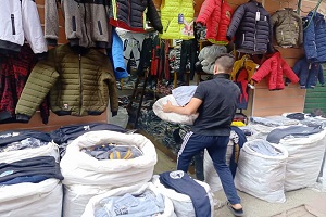رفع جميع الاشغالات المخالفة التى تعوق نهر الطريق