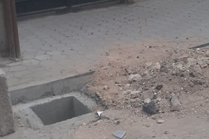 أعمال تطوير ورفع كفاءة الارصفة ببعض شوارع الحي