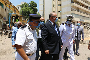 محافظ القاهرة يتفقد أعمال الإزالة بمنطقة الطيبي بالسيدة زينب