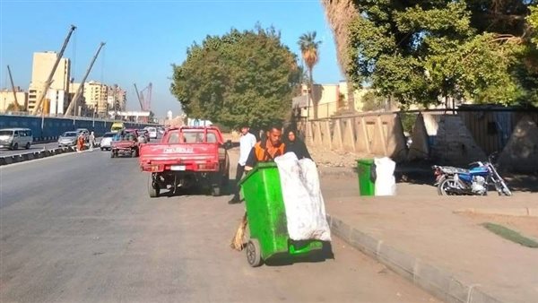 حملات مكثفة لرفع كفاءة النظافة بحي البساتين