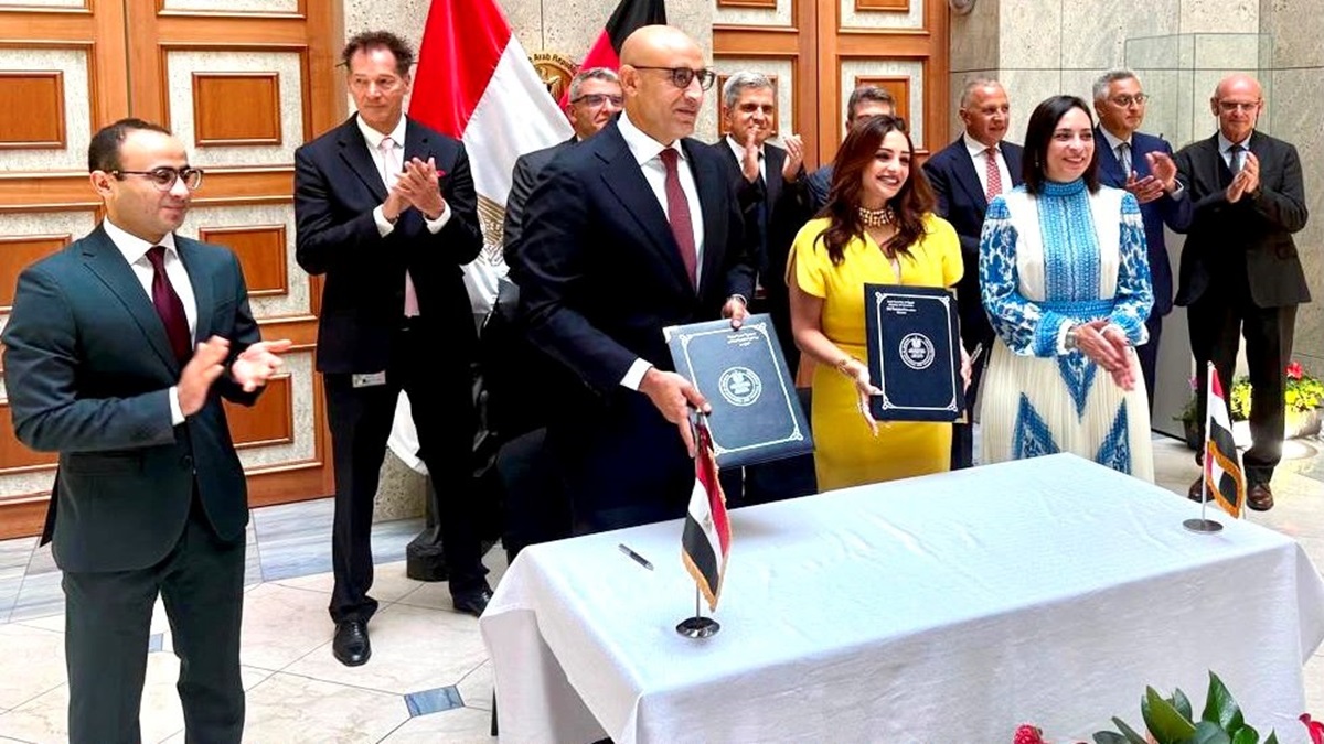 بروتوكول تعاون لإنشاء وتشغيل 10 مدارس مصرية ألمانية للتكنولوجيا التطبيقية 
