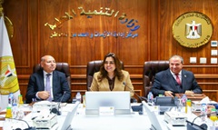  وزيرة التنمية المحلية ومحافظ القاهرة يناقشان تطوير المرحلة الثانية لسوق العتبة