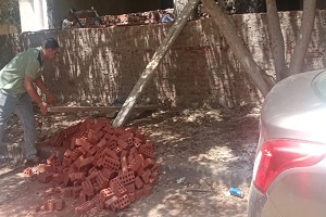 إيقاف اعمال مخالفة بدون ترخيص بعقار بشارع حسن مظهر