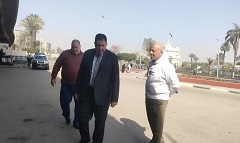  متابعة تنفيذ خطة الرصف والتطوير بنطاق الحي 