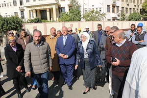 محافظ القاهرة وجهاز متابعة المشروعات بمجلس الوزراء.jpg